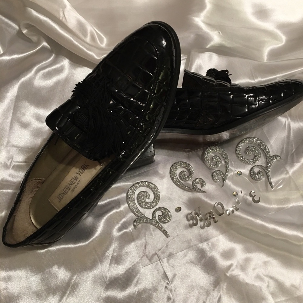 Shoes - Picture 4 of 4